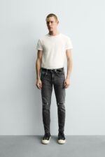 SKINNY FIT JEANS