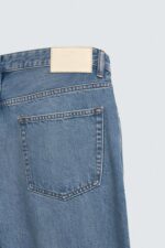 LIGHTWEIGHT COTTON-LYOCELL JEANS - Image 7